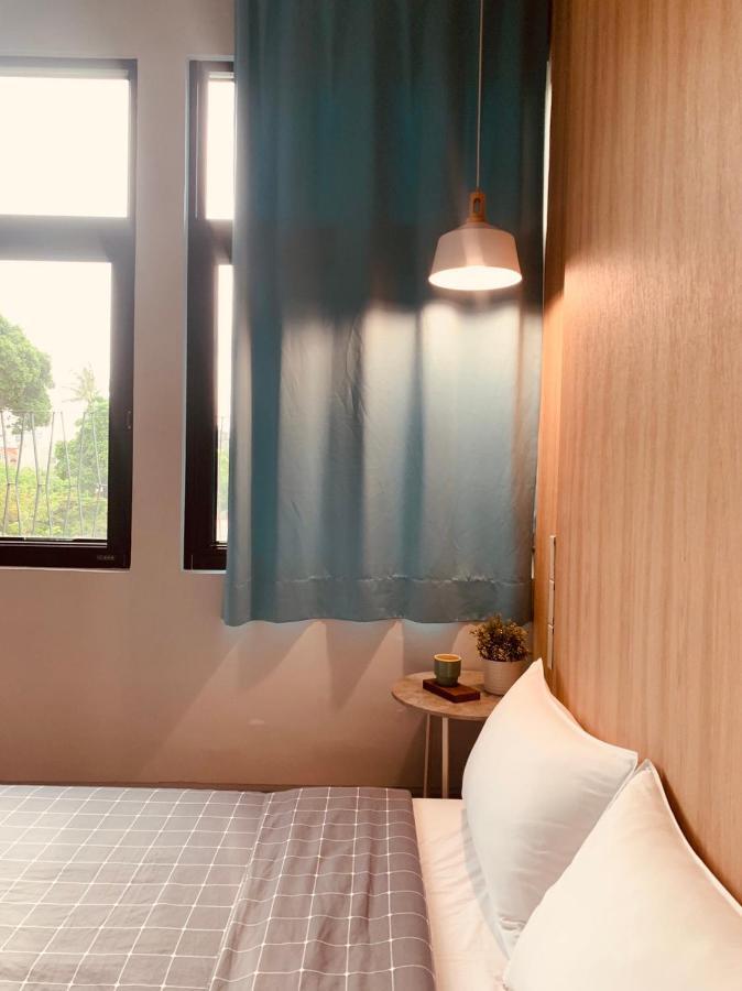 Oyaji Guesthouse-依人數床位數計價開放房型 Tainan Esterno foto