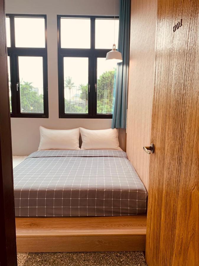 Oyaji Guesthouse-依人數床位數計價開放房型 Tainan Esterno foto