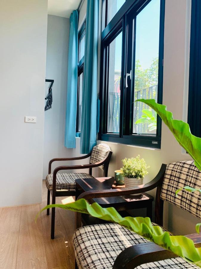 Oyaji Guesthouse-依人數床位數計價開放房型 Tainan Esterno foto