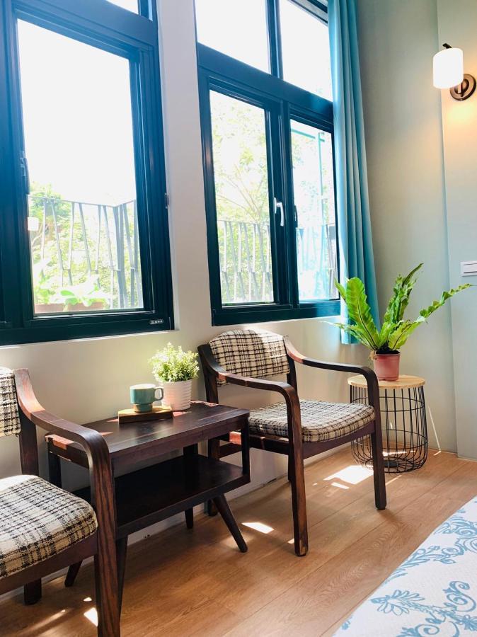 Oyaji Guesthouse-依人數床位數計價開放房型 Tainan Esterno foto