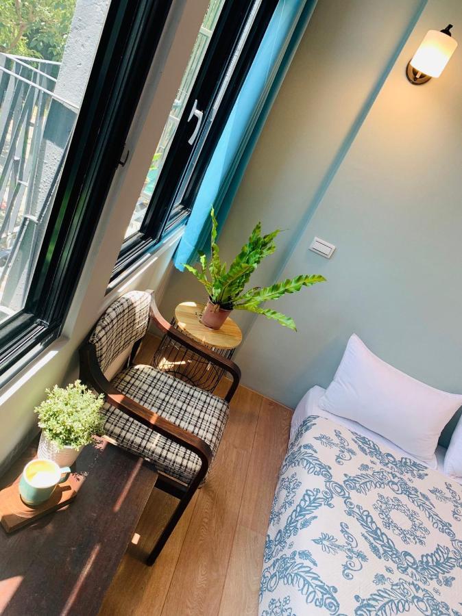 Oyaji Guesthouse-依人數床位數計價開放房型 Tainan Esterno foto