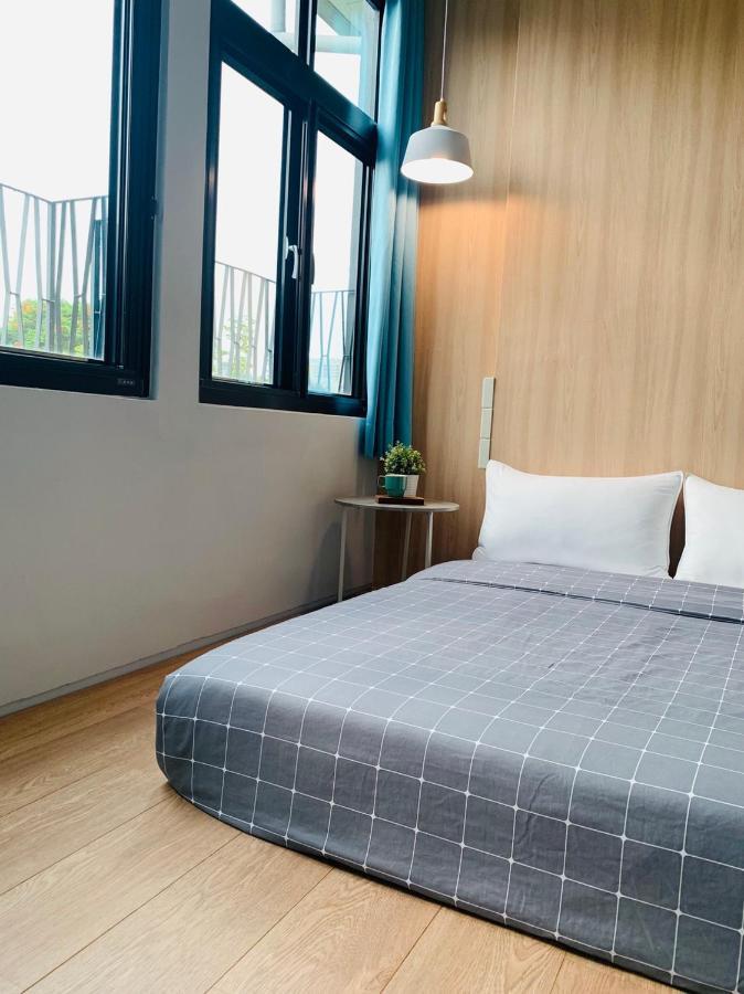 Oyaji Guesthouse-依人數床位數計價開放房型 Tainan Esterno foto