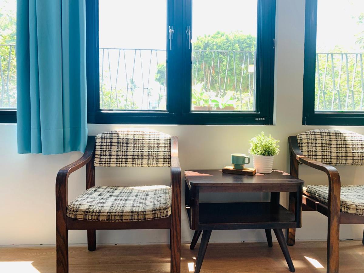 Oyaji Guesthouse-依人數床位數計價開放房型 Tainan Esterno foto